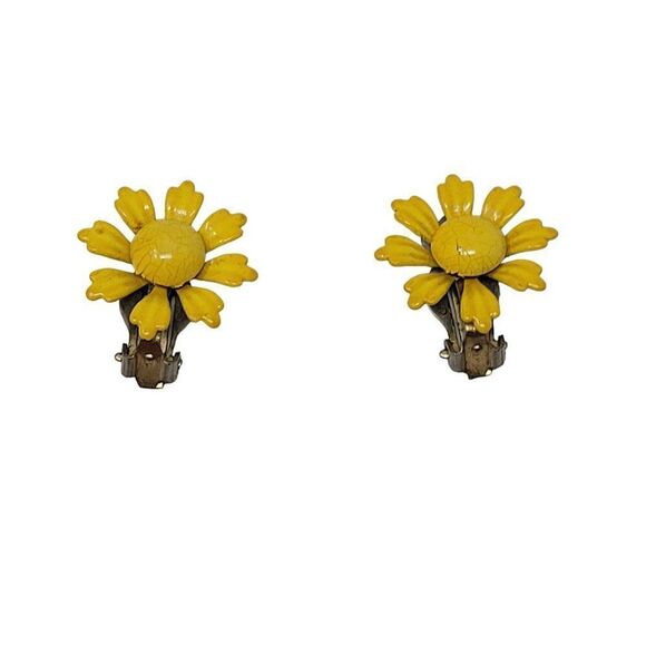 Vintage Unsigned Sunflower Yellow Enamel Clip On Earrings Flower Statement Gift - Picture 5 of 5